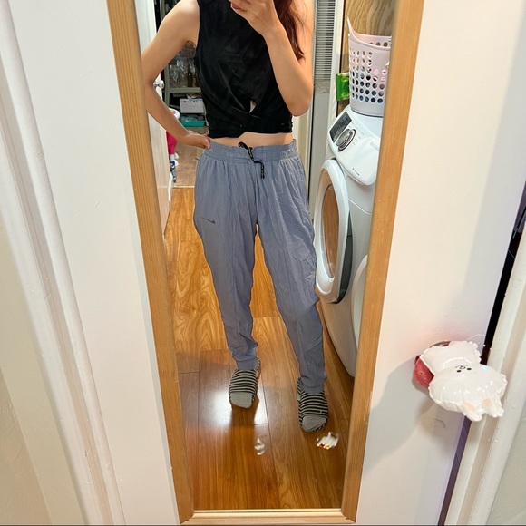 Nike Women’s Packable Running Pants - Picture 9 of 9